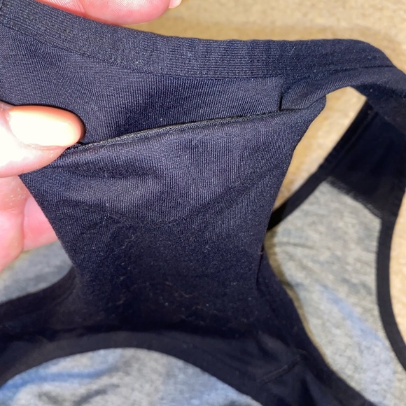 Black Senita sports bra - Picture 4 of 4